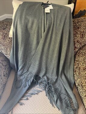 NWT Adrienne Vittadini Charcoal Gray Studded Fringe Wrap Shawl. One size.